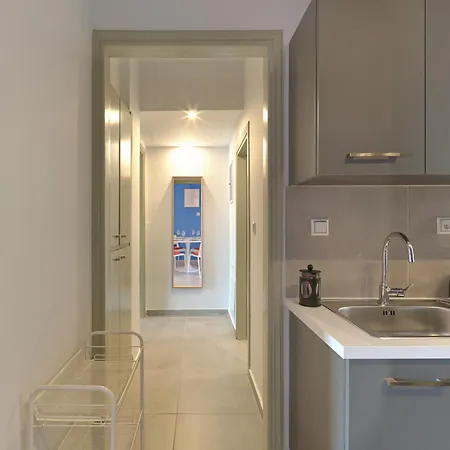 Apartment Marnis10 5th Left *